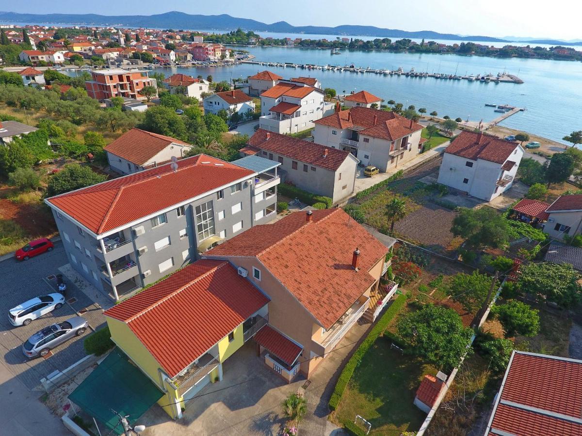 Apartmani Dane Sukošan Eksteriør billede